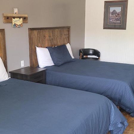 Blue Sky Inn- Complimentary Happy Hour Th-Sun, Veteran Owned, Full Breakfast, Best Green Space, 1 Mile From Blue Ridge, Fire Pit エクステリア 写真