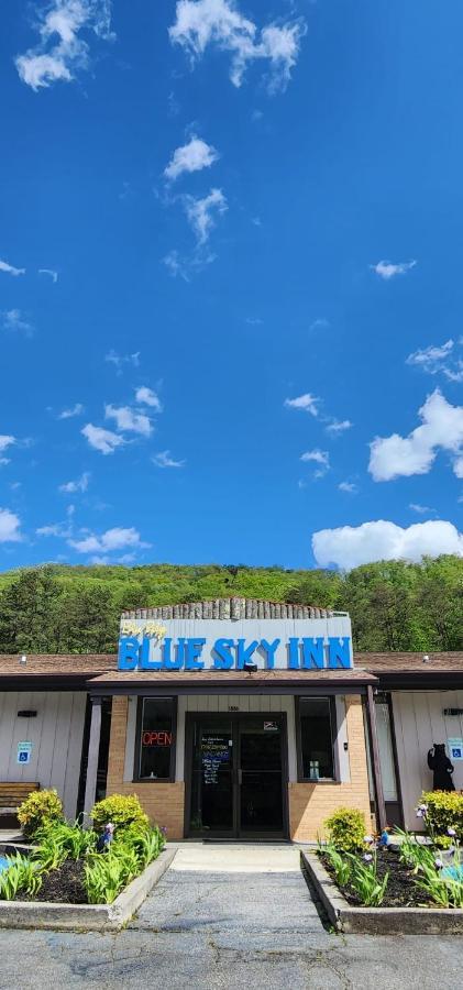 Blue Sky Inn- Complimentary Happy Hour Th-Sun, Veteran Owned, Full Breakfast, Best Green Space, 1 Mile From Blue Ridge, Fire Pit エクステリア 写真