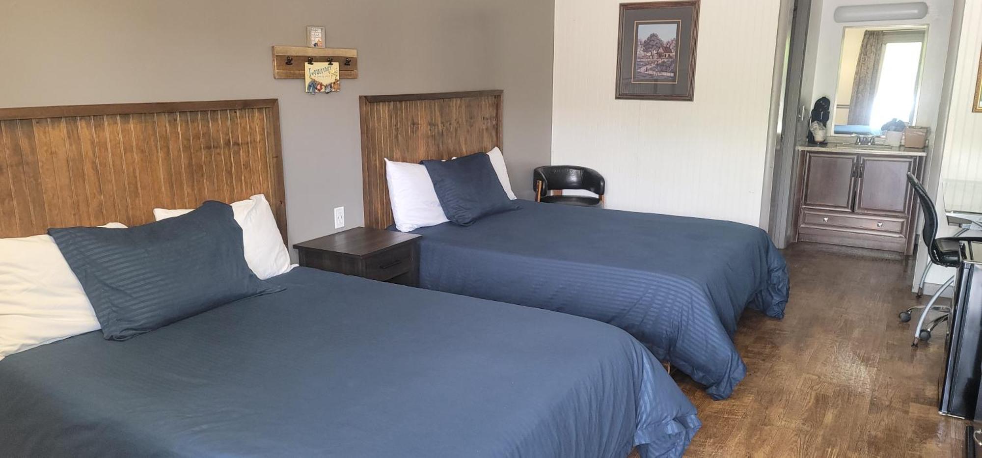 Blue Sky Inn- Complimentary Happy Hour Th-Sun, Veteran Owned, Full Breakfast, Best Green Space, 1 Mile From Blue Ridge, Fire Pit エクステリア 写真